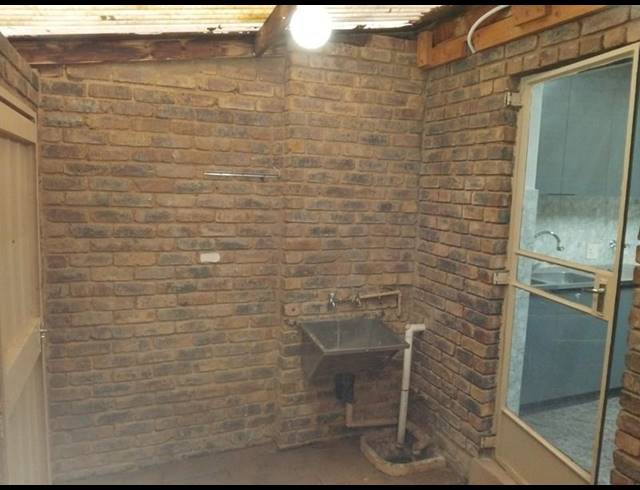 2 BEDROOM TOWNHOUSE FOR SALE IN VALHALLA